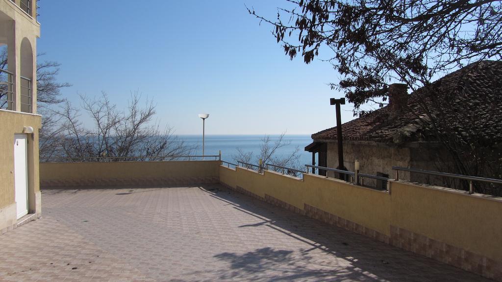 Apartments Bizone Каварна Екстер'єр фото